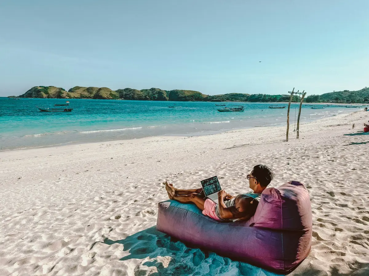 Digital Nomad Villas in Greece: Work with a Sea View