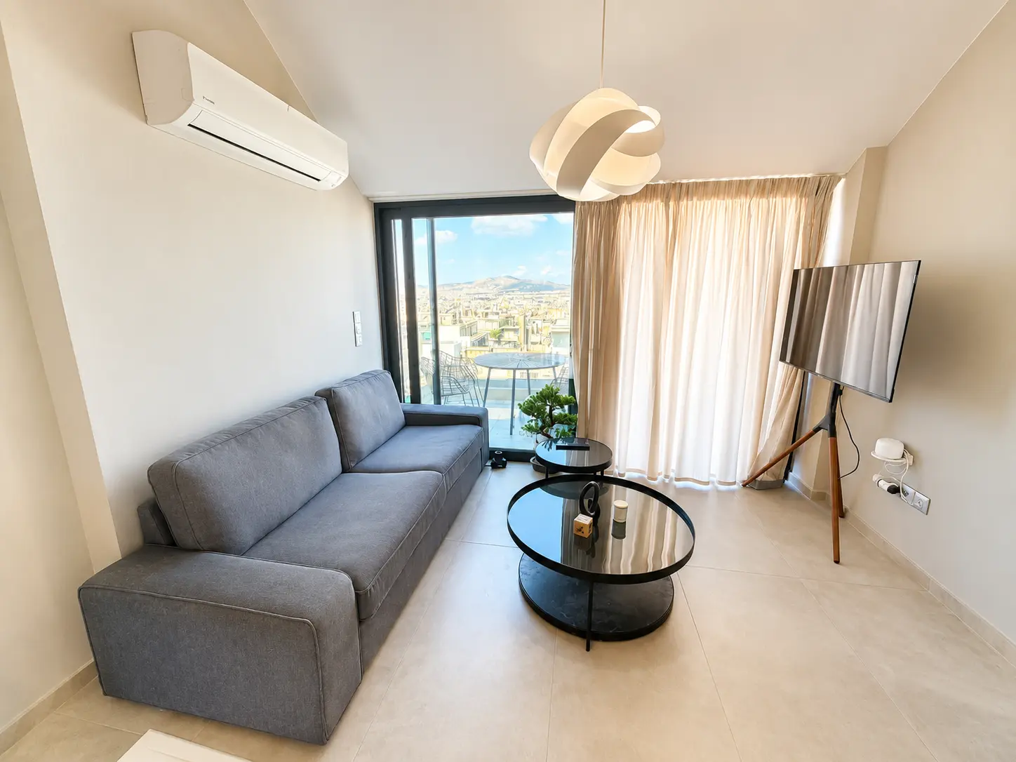 7th Floor Athens Centre Penthouse, Victoria Square, Athens Centre, living room with balcony and city view
